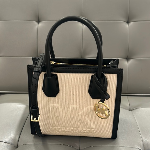 Michael kors handbag - Picture 1 of 4